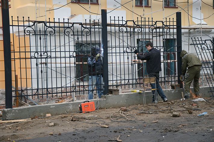 Безопасность, Томские новости, безопасность охрана ограждения видеонаблюдение безопасный Томск До первого сентября у пяти детсадов и двух школ Томска установят ограждения