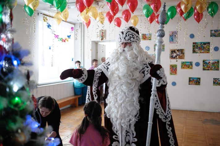 Коронавирус (Covid-19), Новый год ❄, Томские новости, коронавирус новый год ограничения Школам и детсадам Томской области разрешили проведение новогодних мероприятий