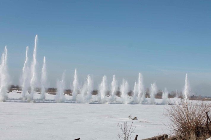 Паводок, Томские новости, паводок взрывать лёд подрыв льда МЧС Завтра на Томи начнут взрывать лёд