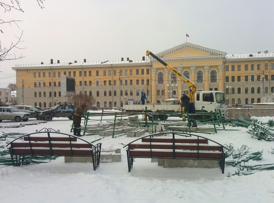 Томские новости, Томские новости, новый год, главная городская елка, елка на Новосбороной, монтаж ёлки В Томске монтируют главную городскую ёлку (ФОТО)