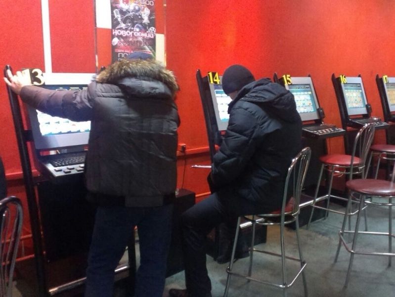 Криминал, Томские новости, игровые автоматы казино закрыли в Северске В Северске закрыли игорное заведение с 42 автоматами