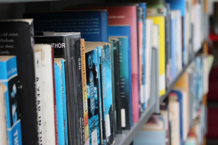 #чточитать.ТОП-5 самых продаваемых художественных книг года в Томске