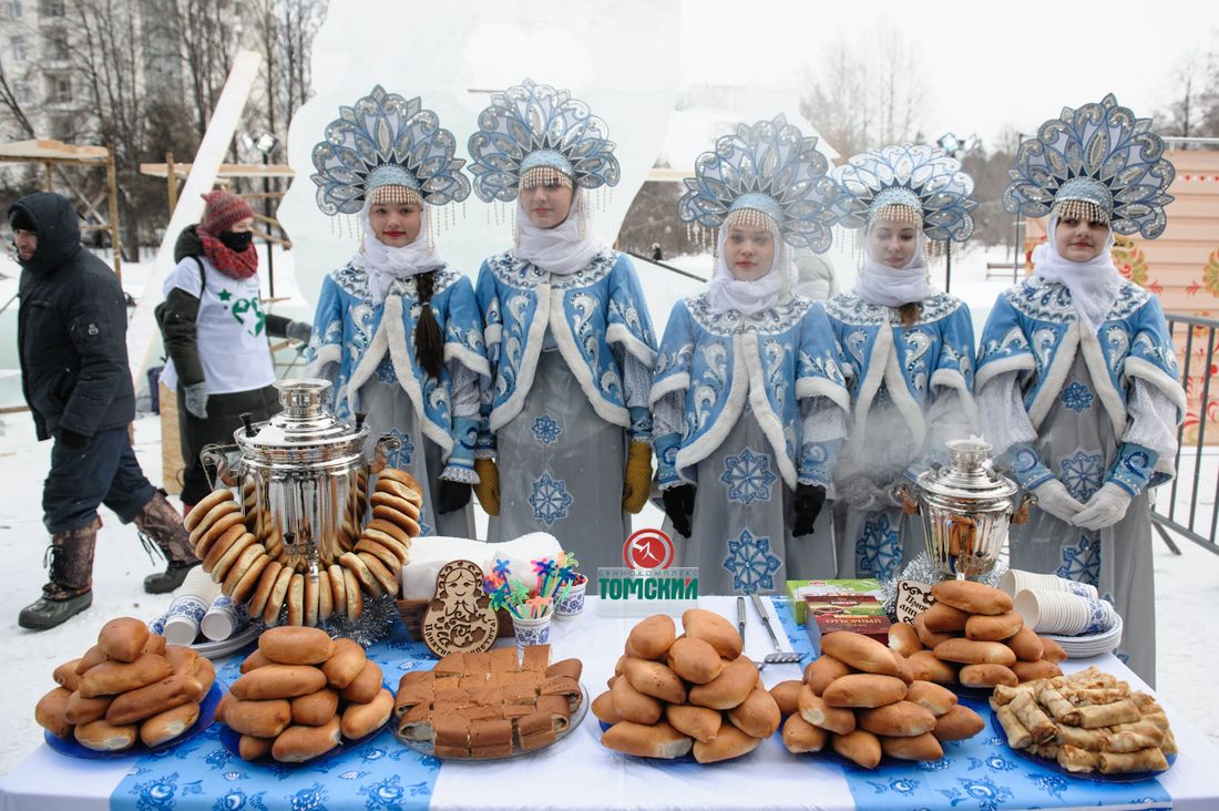 Предприятие, Предприятия Томска и области, Сибагро, Томские новости, Свинокомплекс Томский Хрустальный Томск пир колбаса чай пироги На Ново-Соборной устроили «пир на весь мир»