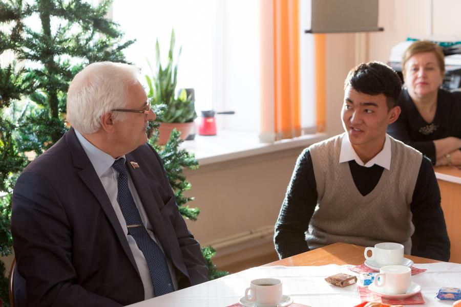 Преодолеть барьер.Кто помогает иностранным студентам в Томске заговорить по-русски?