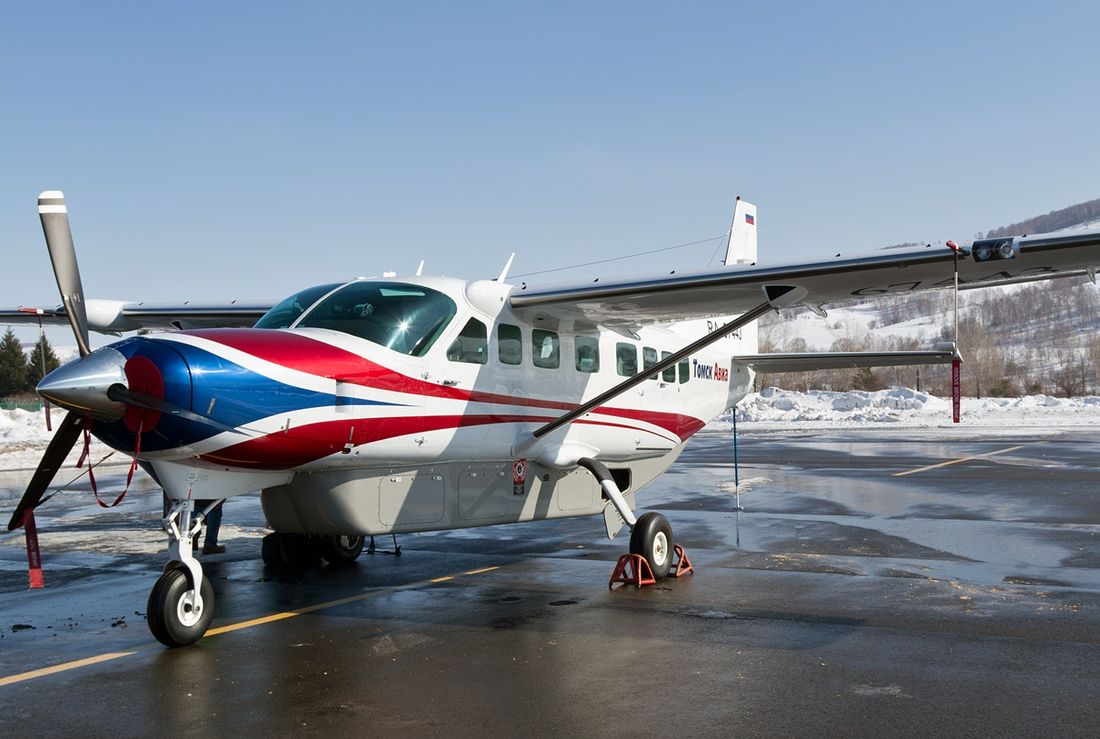 Общественный транспорт, Томские новости, Томск аэропорт авиация Новосибирск самолет Иркутск Стрежевой Тюмень купить билет Стрежевой Нижневарт Количество межрегиональных воздушных маршрутов из Томска вырастет