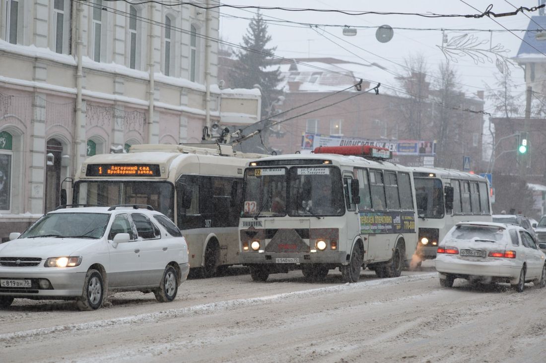 Город, Общественный транспорт, Томские новости, Томск маршрутки перевозчик новая схема транспорт Жители пригородных поселков Томска требуют разорвать контракт с перевозчиком из-за плохой работы