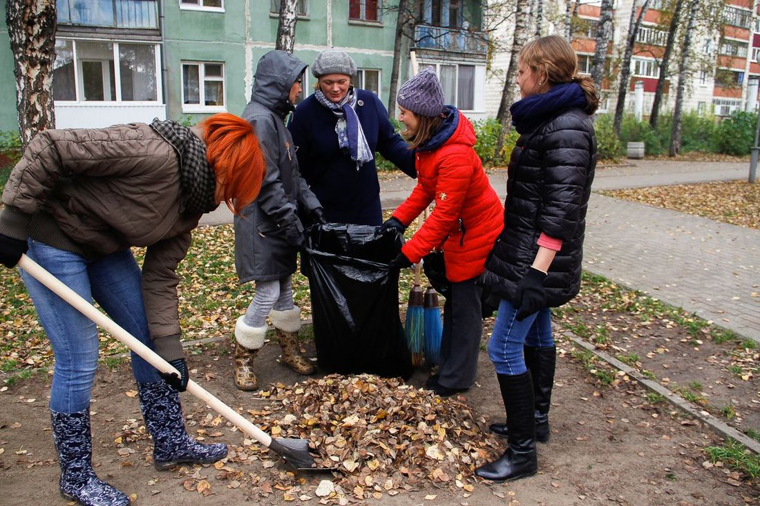 Городское благоустройство, Томские новости, уборка субботник благоустройство Кулагинский сквер Субботник-2017: Томичи собрали более тысячи кубометров мусора за три дня (ФОТО)