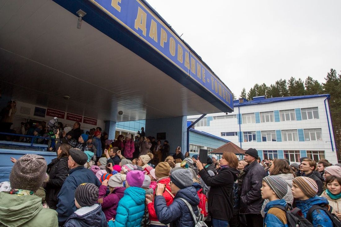 Образование и наука, Томские новости, капсула времени Академический лицей псахье В томском Академлицее вскрыли капсулу времени и открыли мемориальную доску Григория Псахье (ФОТО)