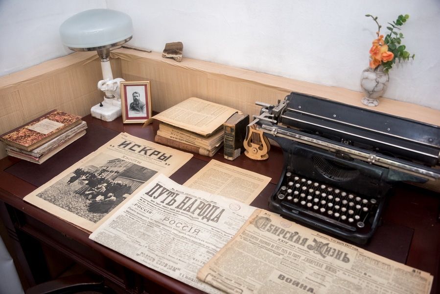 Краеведение, ТГУ, Томские новости, ТГУ революция научка выставка В НБ ТГУ открылась выставка к 100-летию Октябрьской революции (ФОТО)