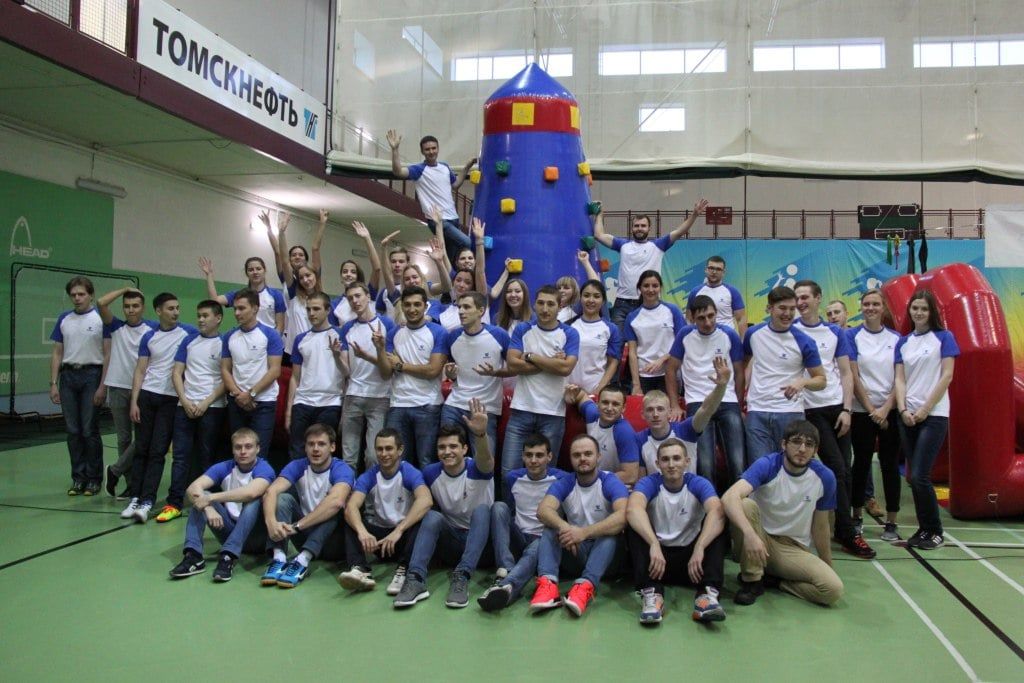 Томские новости, Томскнефть ВНК, Томскнефть посвящение специалисты испытания тренинг Молодых специалистов «Томскнефти» посвятили в нефтяники