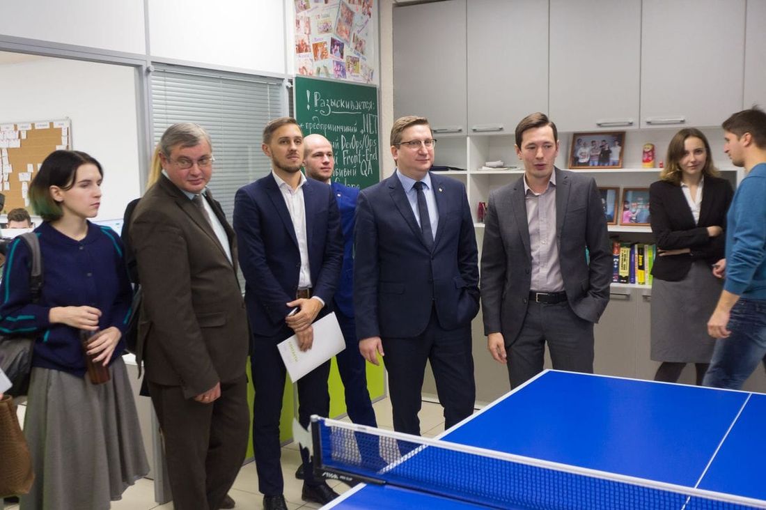 IT, Город IТ, Томские новости, sibedge Сибэдж рабочий визит Антонов IT ИТ В SibEDGE с визитом. Замгубернатора по экономике Томской области посетил компанию (ФОТО)