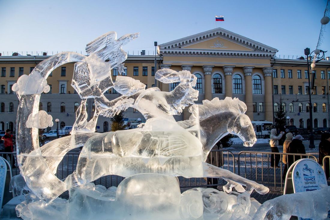 Городское благоустройство, Томские новости, ледовый городок каток лед скульптуры Дом с жар-птицами изо льда украсит Ново-Соборную площадь Томска