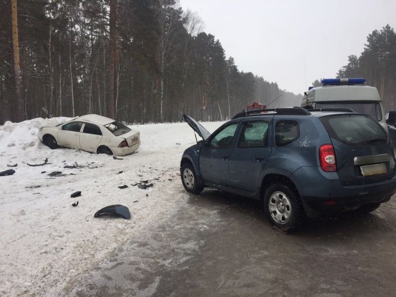 Происшествия, Томские новости, ДТП авария столкновение две иномарки Томск-Юрга Два человека пострадали в ДТП на трассе под Томском (ФОТО)