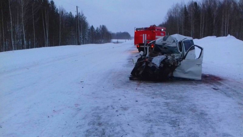 Происшествия, Томские новости, ДТП авария автобус иномарка пострадали двое Двое пострадали при столкновении легковушки и автобуса на трассе Томск - Колпашево (ФОТО)
