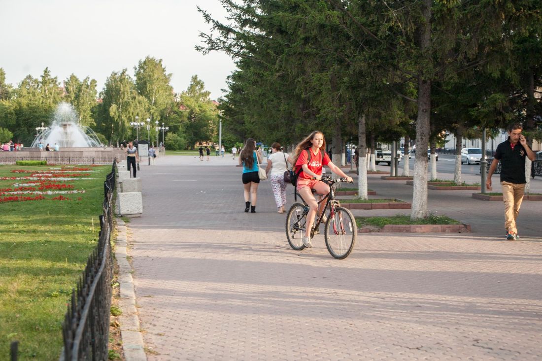 Городское благоустройство, Градостроительная политика, Томские новости, петиция часовня Новособорная обращения мэрия Мнения томичей по поводу строительства часовни на Новособорной площади разделились