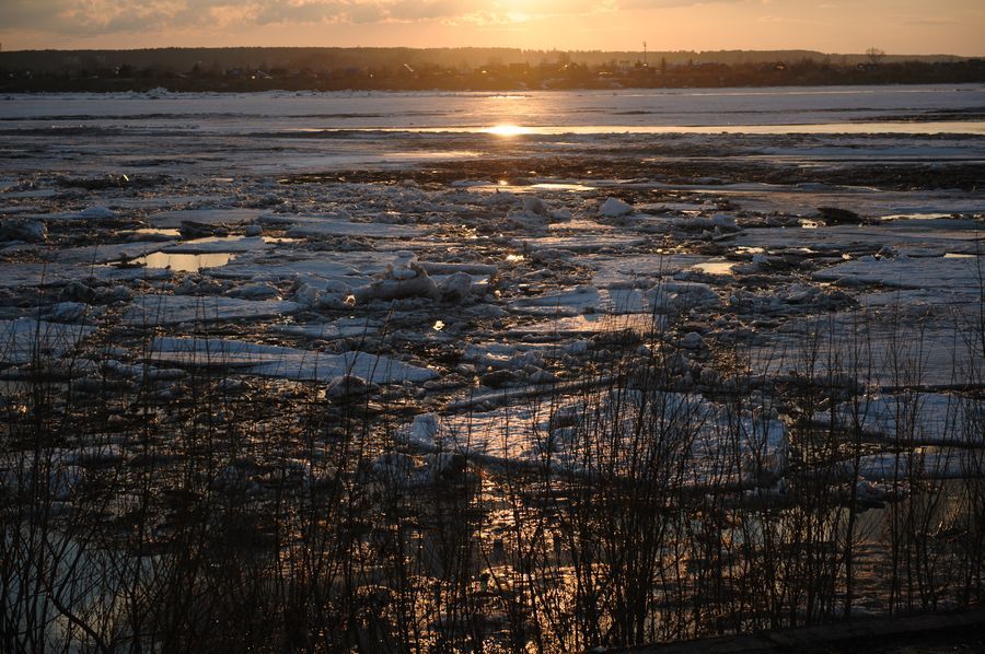 Паводок, Томские новости, ледоход паводок Томь «пошла» в районе Лагерного сада Томска
