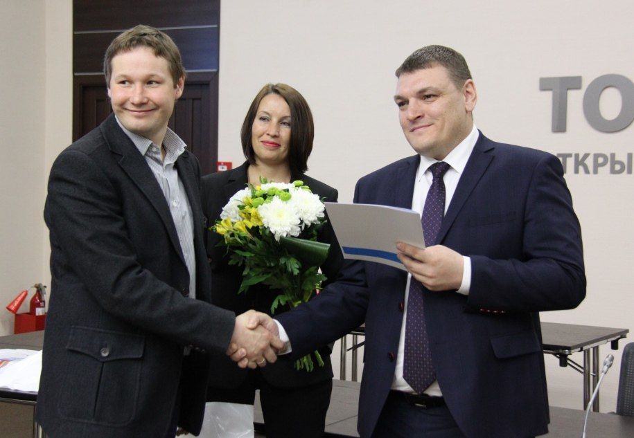 Томские новости, Томскнефть ВНК, Томскнефть работник награждение победитель конкурс предприятие сотрудник В «Томскнефти» наградили лучших молодых работников