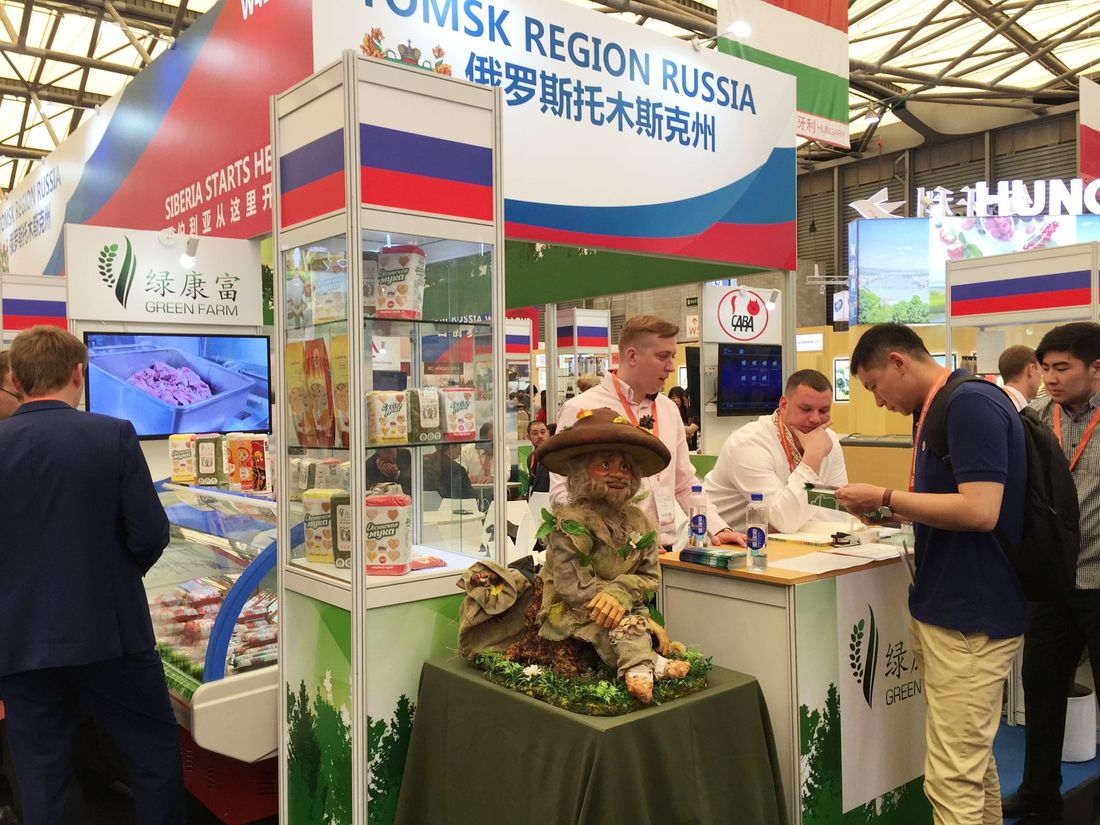 Межениновская птицефабрика, Предприятие, Предприятия Томска и области, Томские новости, Томская область Шанхай Межениновская птицефабрика ветчина колбаса снеки выставка Гости SIAL China 2017 высоко оценили ветчины и снеки Межениновской птицефабрики