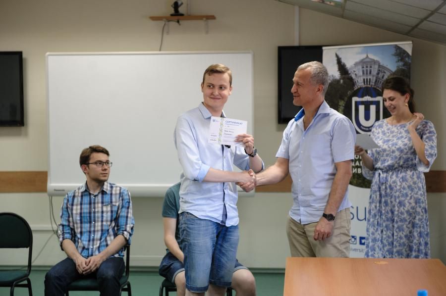 Образование и наука, ТГУ, Томские новости, Экономика и финансы, ТГУ менеджер продаж лаборатория сейлз-менеджер экзамен холдинг DI-Group Max Motors «ЭлеСи» «Лаборатория продаж» бизнес-инкубатора ТГУ выпустила первых сейлз-менеджеров