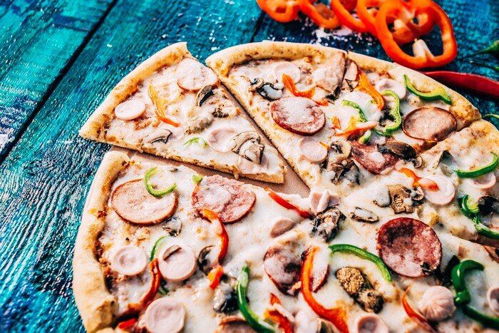 Еда, Жизненное пространство, Томские новости, развлекательная программа ресторан нового поколения Здесь Вам Не Там На открытии ресторана в Томске разыграют путевку в Турцию