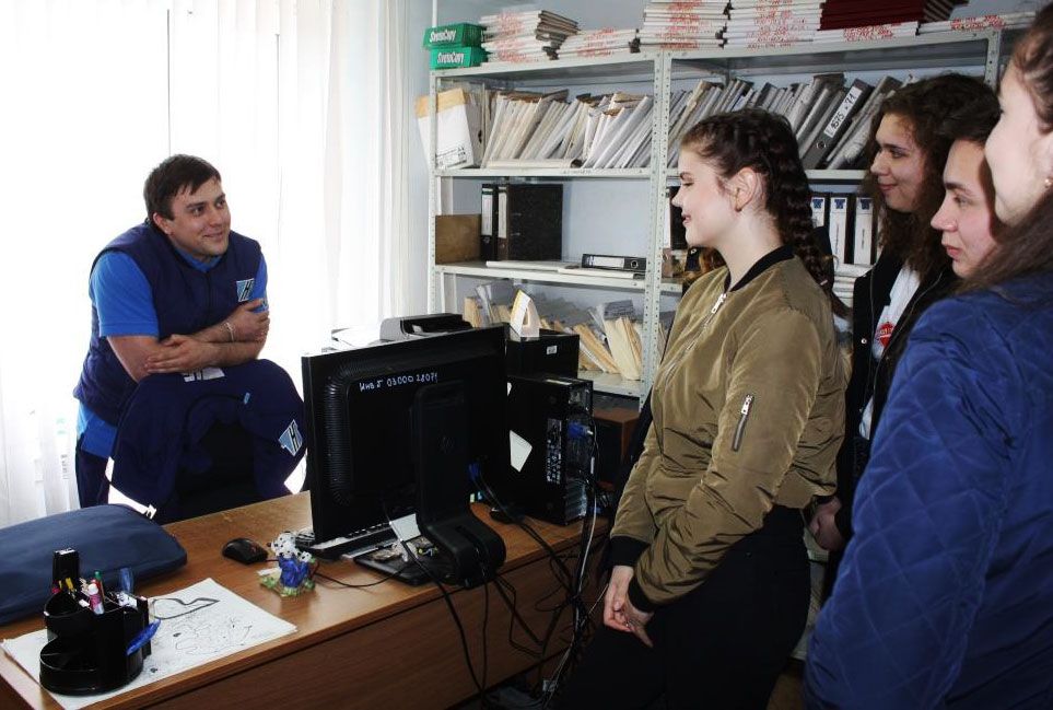 Томские новости, Томскнефть ВНК, Томскнефть Роснефть-класс школьники ученики месторождение предприятие Ученики «Роснефть-класса» побывали на объектах «Томскнефти»