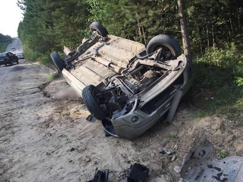 Происшествия, Томские новости, авария трое погибли перевернулась иномарка неопытный водитель Трое погибли в перевернувшейся под Томском иномарке (ФОТО)
