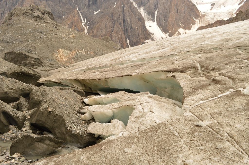 Образование и наука, ТГУ, Томские новости, Ученые ТГУ бактерии-колонизаторы ледники Актру Эксперт Национального исследовательского совета Итали Ученые из ТГУ совместно с итальянским экспертом исследуют бактерии-колонизаторы