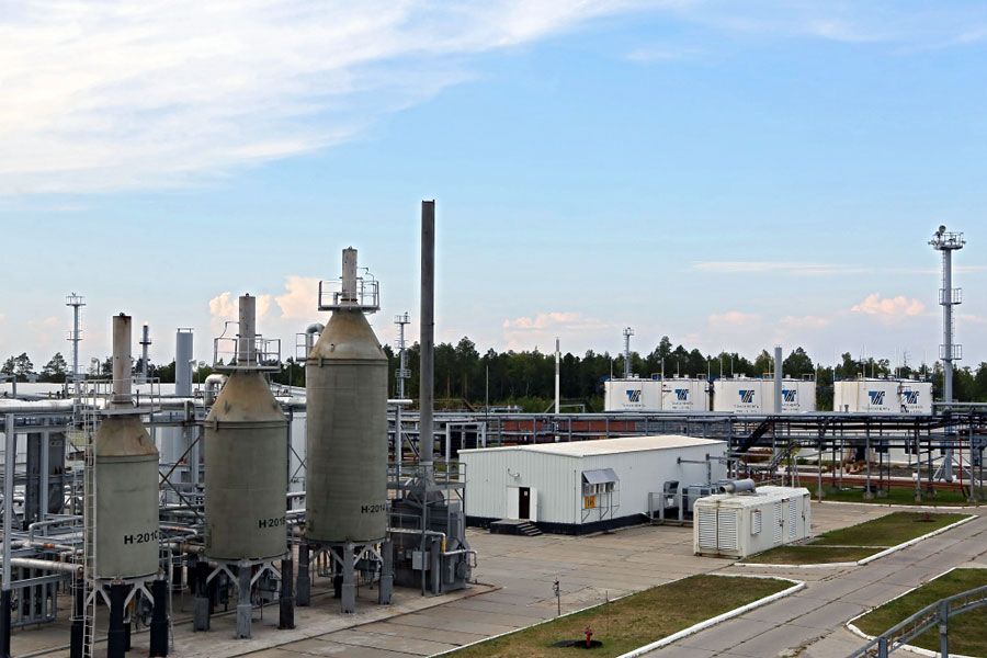 Где производят бензин марки АИ-95: Стрежевской НПЗ подводит итоги полугодия