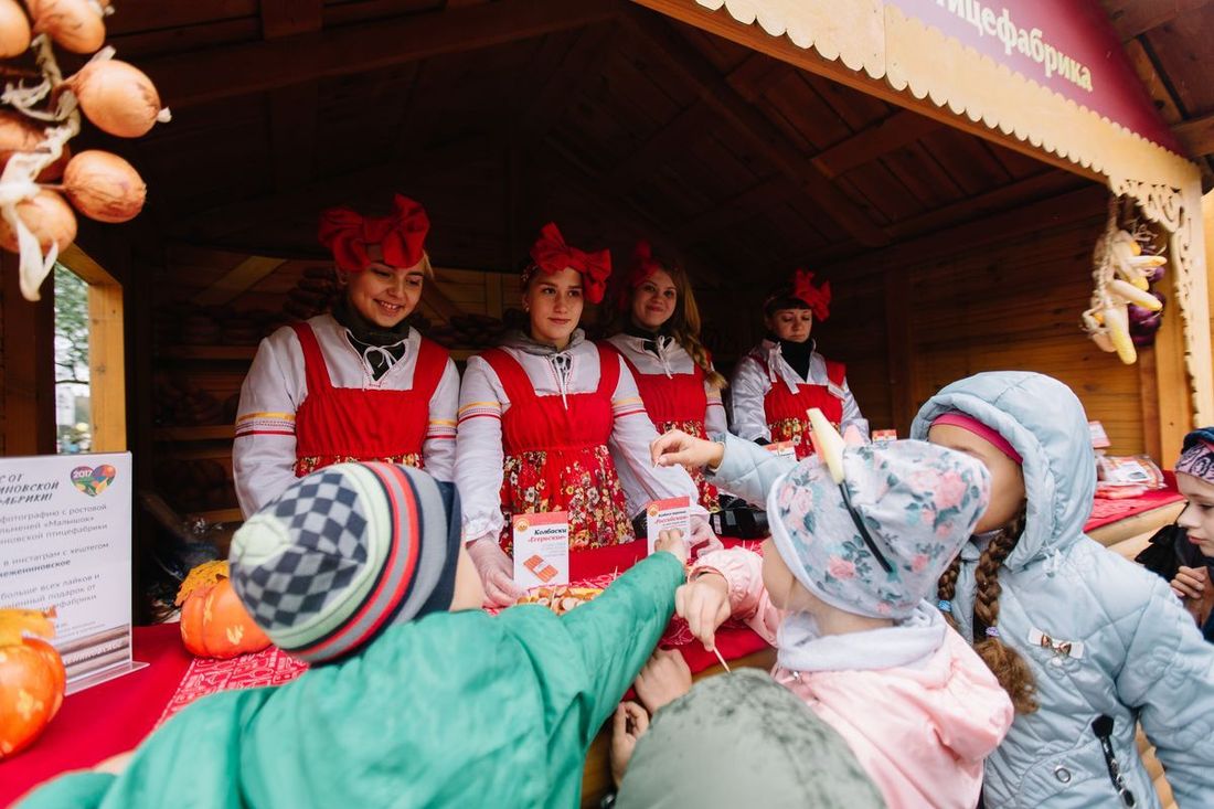 День томича, Еда, Межениновская птицефабрика, Томские новости, Межениновская птицефабрика еда день томича дегустация колбаса Вкусное Межениновское на Дне томича