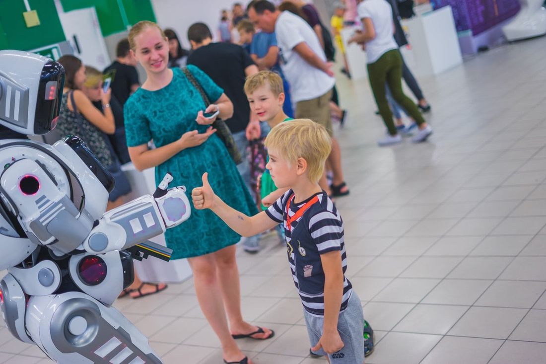 Дети в Томске и области, Дети города, Инновации и технологии, Образование и наука, Томские новости, Томск выставка гаджеты технологии будущее роботы техника Попробуй будущее в настоящем: самая масштабная выставка технологий в Сибири открывается в Томске