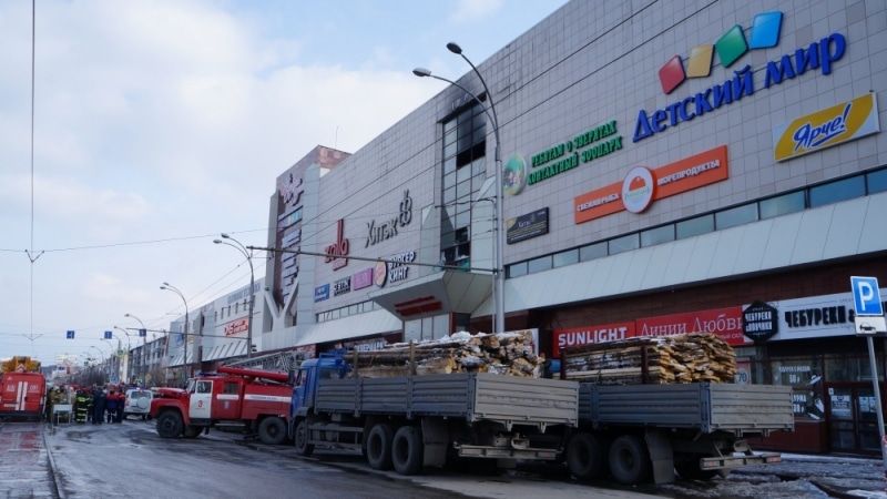 Пожар в ТЦ «Зимняя Вишня», Томские новости, пожар горит горим Кемеровомыстобой Кемерово пожар сгорели дети Пожарную сигнализацию в «Зимней вишне» выключили вручную — директор обслуживающей организации