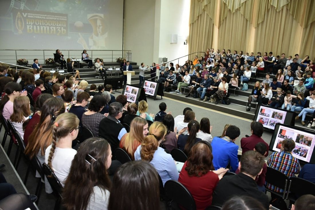 Конкурсы и акции, Культура в Томске, Томские новости, бронзовый витязь фестиваль администрация Томской области В Томске стартовал фестиваль доброго кино «Бронзовый витязь»