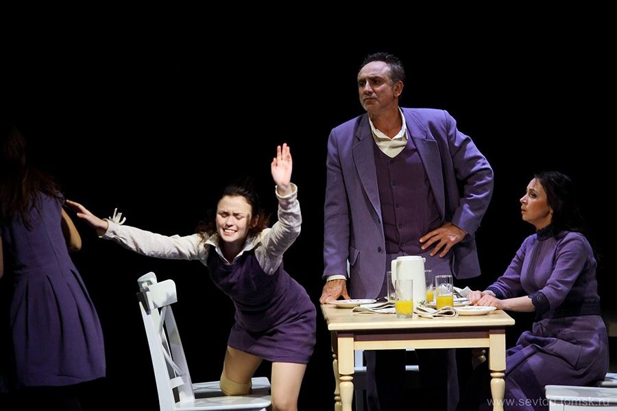 Театральный обзор.Какие спектакли стоит посмотреть в Томске в апреле