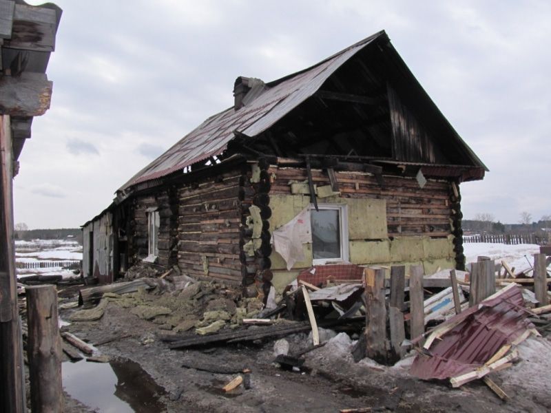 Происшествия, Томские новости, пожар горит огонь поджег после ссоры происшествия сводка В Томской области мужчина поссорился с женщиной и поджег ее дом (ФОТО)