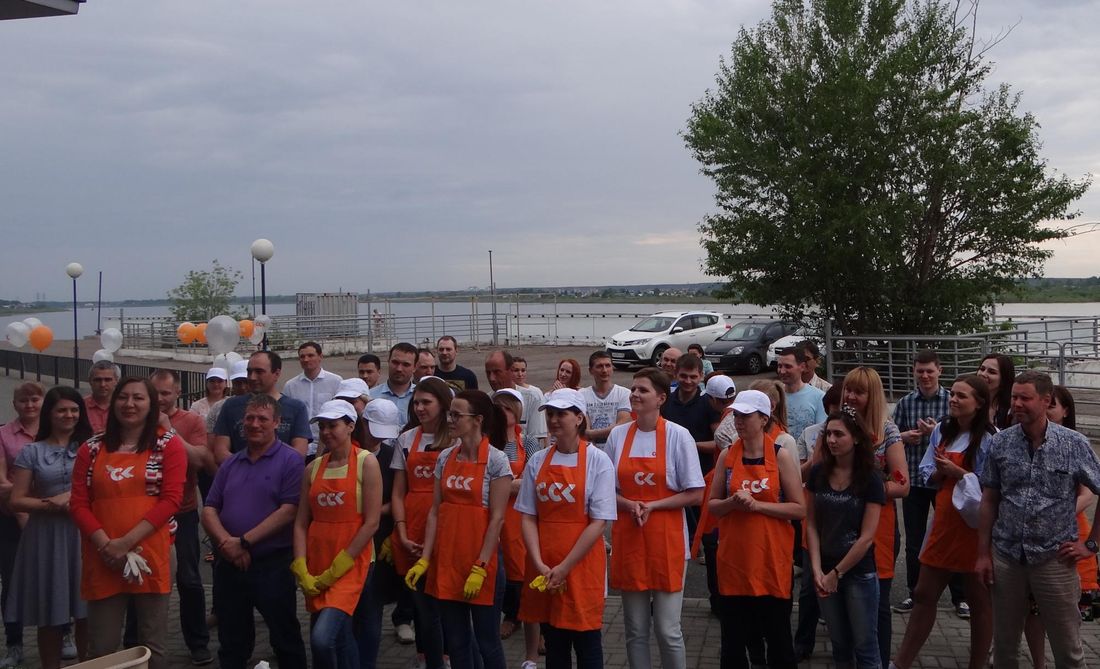 Городское благоустройство, Сибирская Сервисная Компания, Томские новости, Томск День России субботник сибирская сервисная компания сск томь Экологический субботник в честь Дня России: сотрудники Сибирской Сервисной Компании провели уборку на набережной Томи