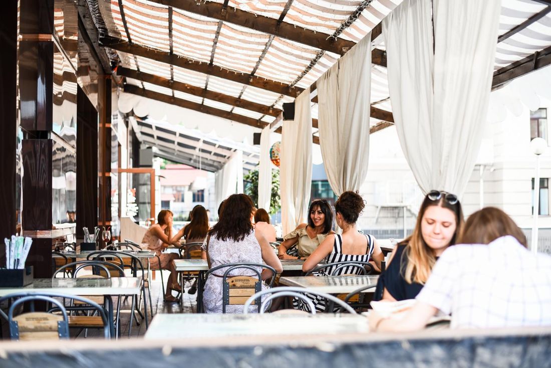 Еда, Коронавирус (Covid-19), Томские новости, кафе общепит коронавирус эпидемия С завтрашнего дня в Томске заработают летние веранды