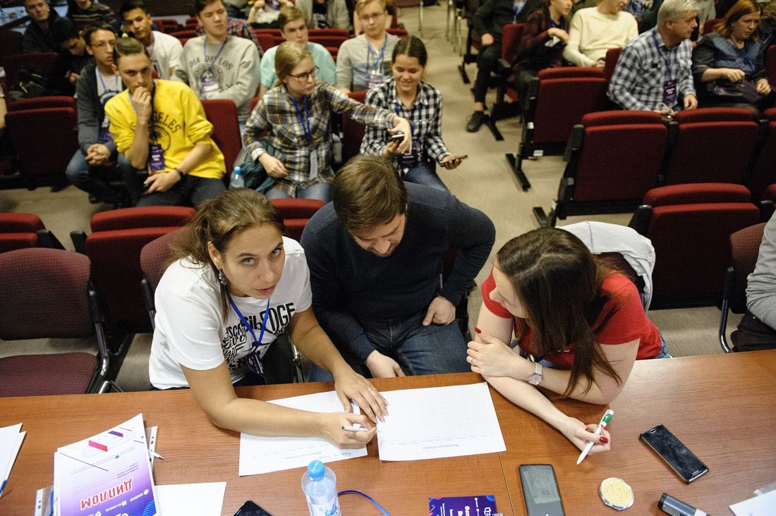 IT, Конкурсы и акции, Образование и наука, Проект IT-старт, Работа, Работа в Томске, Томские новости, хакатон UX/UI департамент труда занятость населения мероприятия для школьников Томские школьники разработали приложения для баттлов на UX-хакатоне (ФОТО)