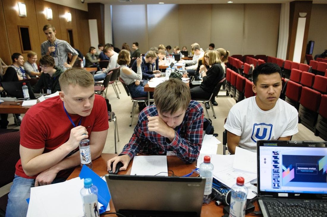 Образование и наука, Проект IT-старт, Томские новости, школьники образование в Томске ит в Томске Школьники разработают мессенджеры на хакатоне «Давай в UX/UI!»