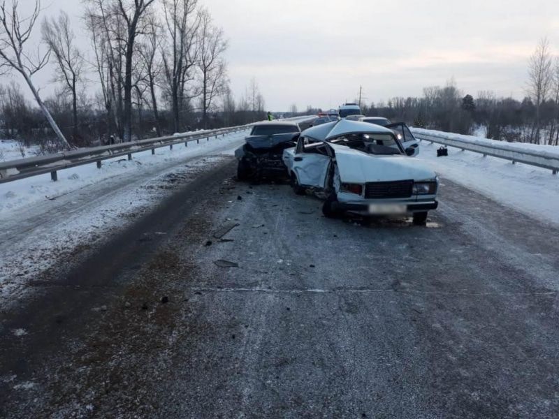 Происшествия, Томские новости, авария ДТП врезались пострадали сводка происшествий дорожная обстановка Семь человек пострадали в тройном ДТП на трассе в Томской области