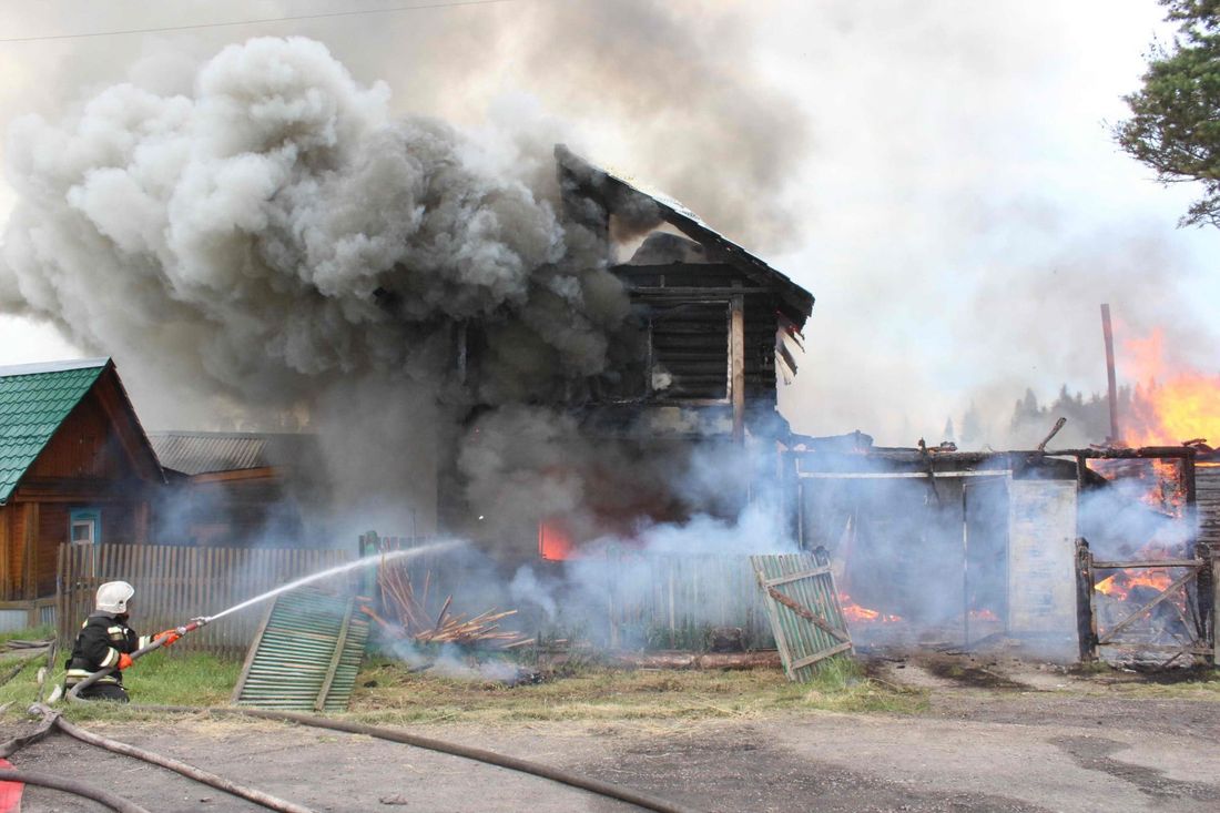 Происшествия, Томские новости, пожар огонь Малиновка что там горело пожары в Томской области В томском селе произошел большой пожар (ФОТО)
