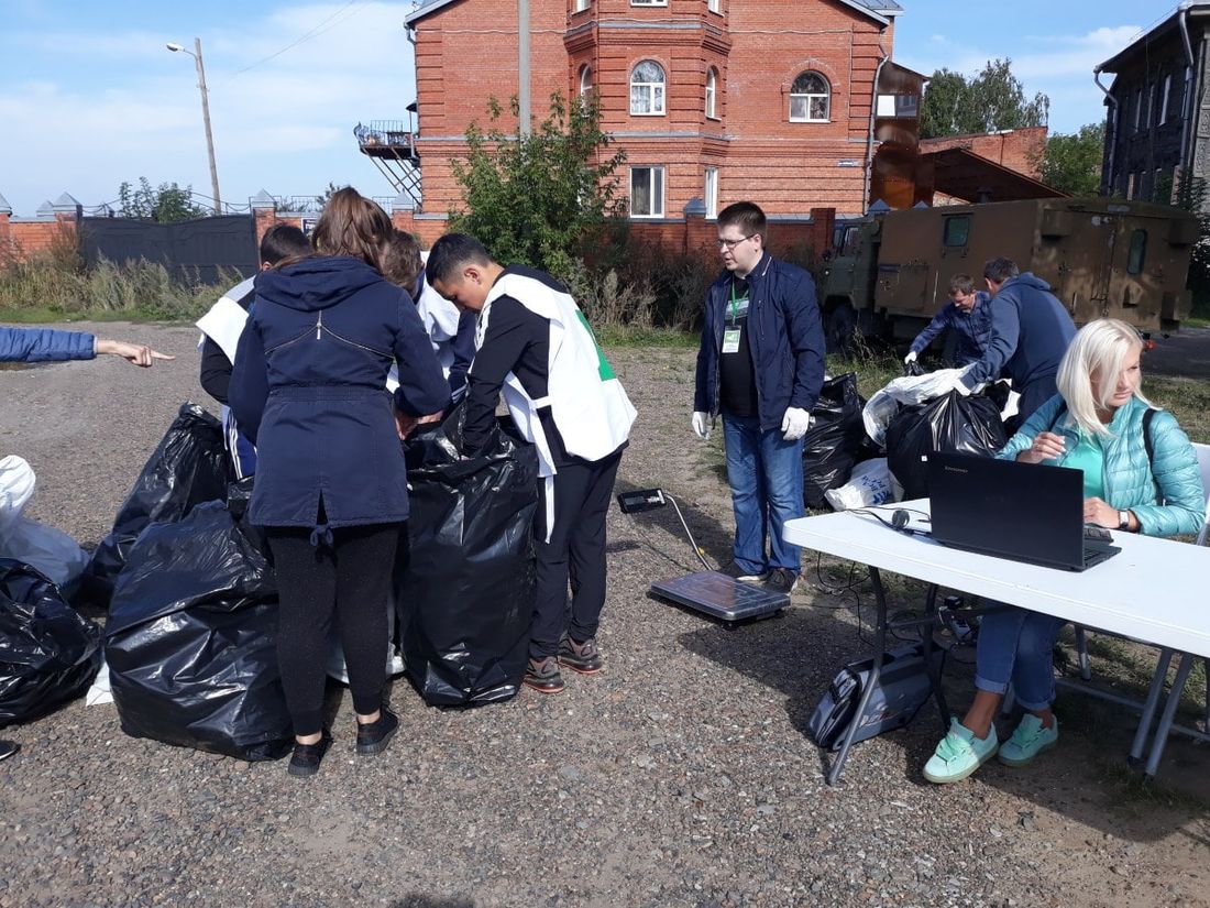 Конкурсы и акции, Томские новости, Экология, уборка мусора очистили набережную Участники областного чемпионата собрали 600 кг мусора в районе Речного вокзала (ФОТО)