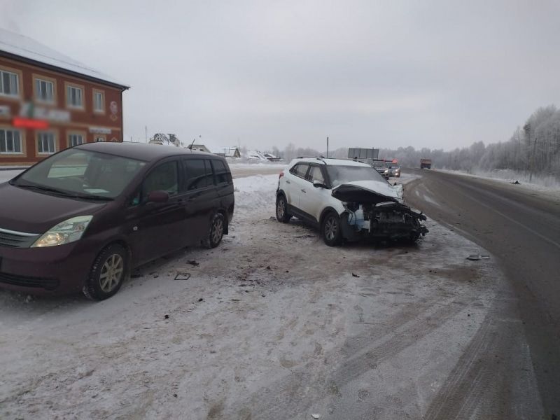 Происшествия, Томские новости, авария дтп сводка происшествий дорожная обстановка аварии в Томской области Две иномарки и два КамАЗа столкнулись на трассе Томск-Мариинск