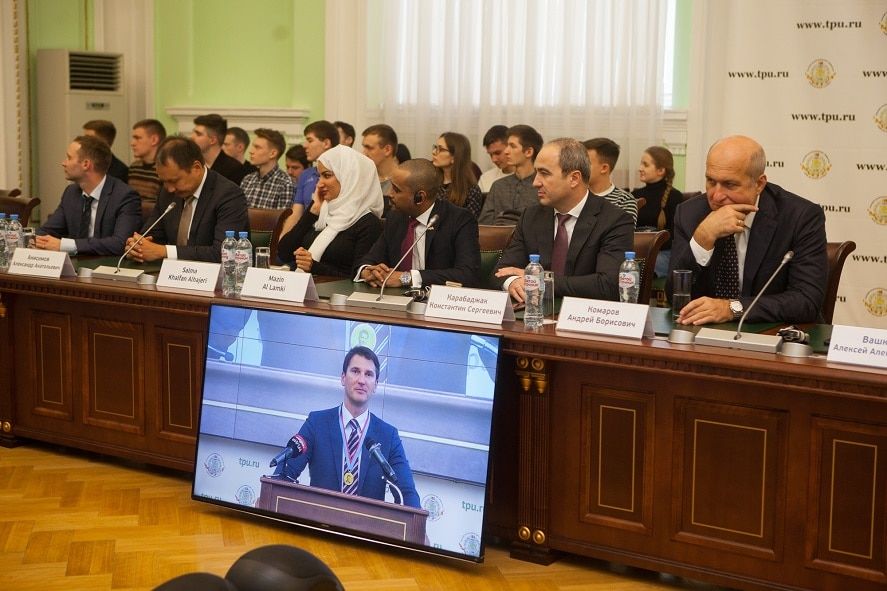 Газпромнефть-Восток, Томские новости, выпускник томский политехнический университет вузы томска газпромнефть Директор по технологическому развитию «Газпром нефти» стал почетным выпускником ТПУ