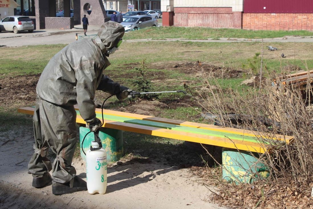 Коронавирус (Covid-19), Томские новости, обработка дезинфекция защита от коронавируса безопасность В Томске сотрудники МЧС дезинфицируют жилые микрорайоны