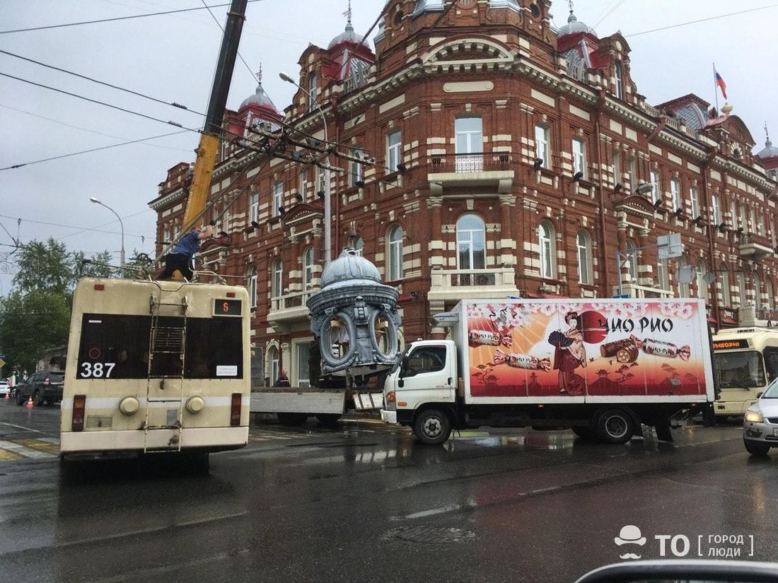 Томск исторический, Томские новости, город архитектура исторические дома строения В Томске отправили на реставрацию латерну центральной башни здания мэрии