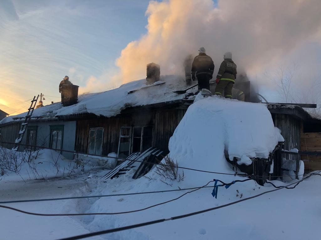 Происшествия, Томские новости, пожар горит огонь девочка пострадала сводка происшествий жесть Томска Десятилетняя девочка пострадала при пожаре в томском поселке