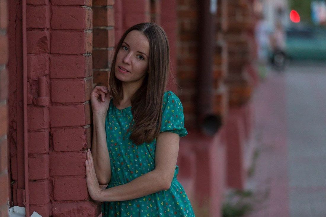 Городское путешествие, Томские новости, экскурсии по томску городское путешествие томск новости интересное книга о томске Олеся Бутолина, выпускающий редактор журнала «ВЛФ»: «Книга „Городское путешествие. Томск“ — отличный способ познакомиться с городом поближе»