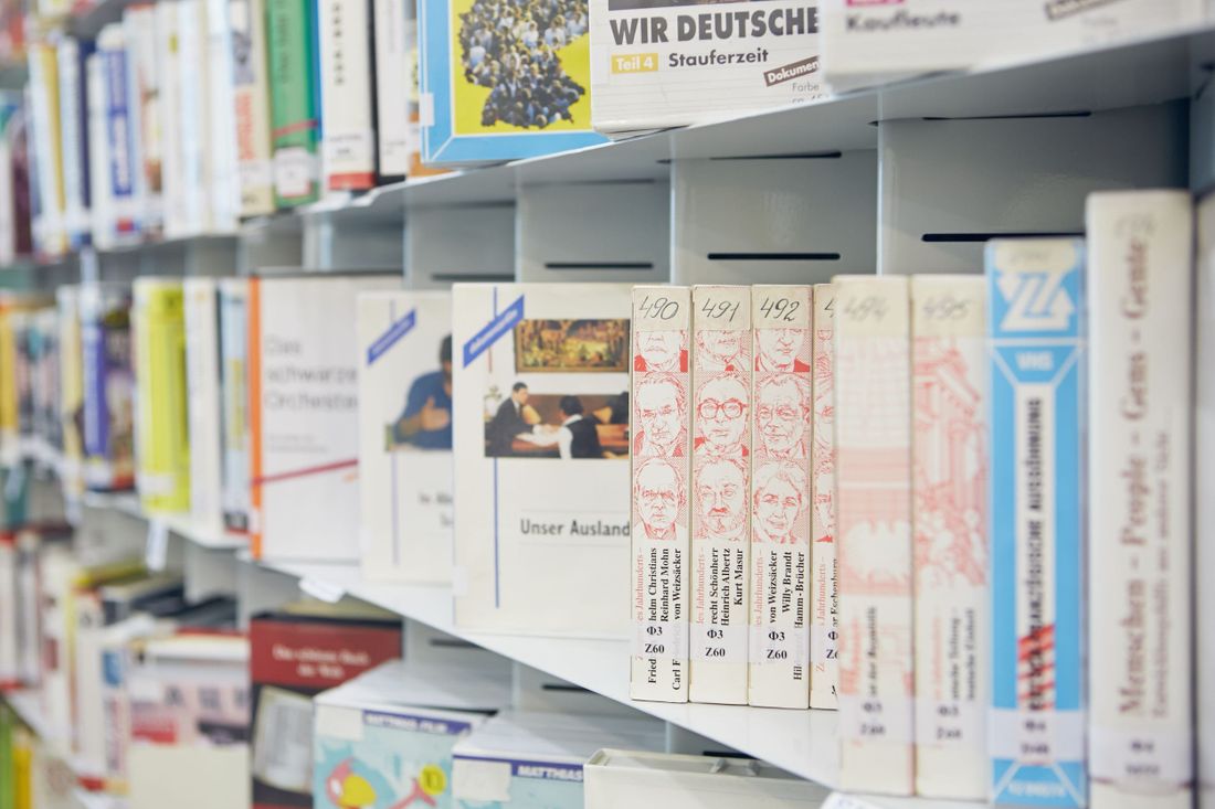 Книги, Томские новости, Крякк книги книжная культура мероприятия для издательств издательских дом книги в Томске Томских книгоиздателей приглашают на XV Красноярскую ярмарку книжной культуры