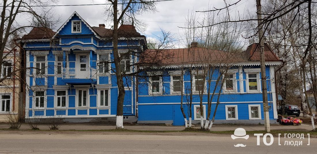 Деревянная архитектура, Достопримечательности России, Томские новости, бежецк особняк усадьба В Бежецке привели в порядок фасад деревянного старинного особняка