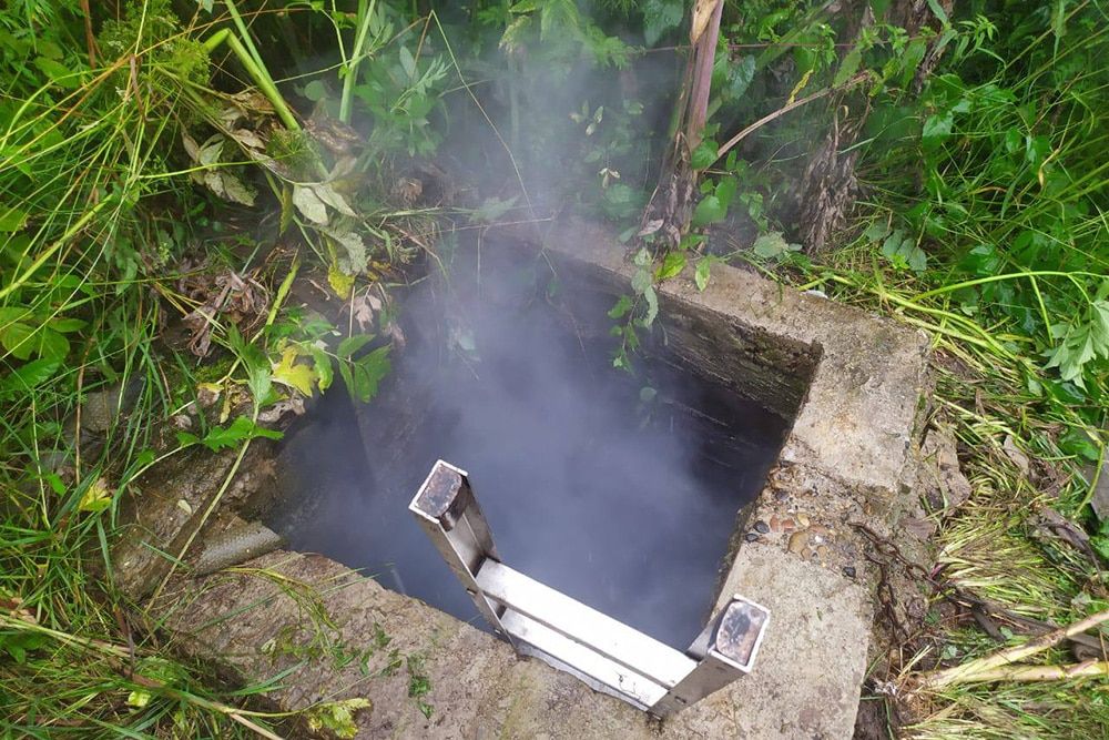 Происшествия, Томские новости, Томская область пожарные спасатели спасли просушка погреб задымление Томские пожарные спасли из задымленного погреба пожилую женщину